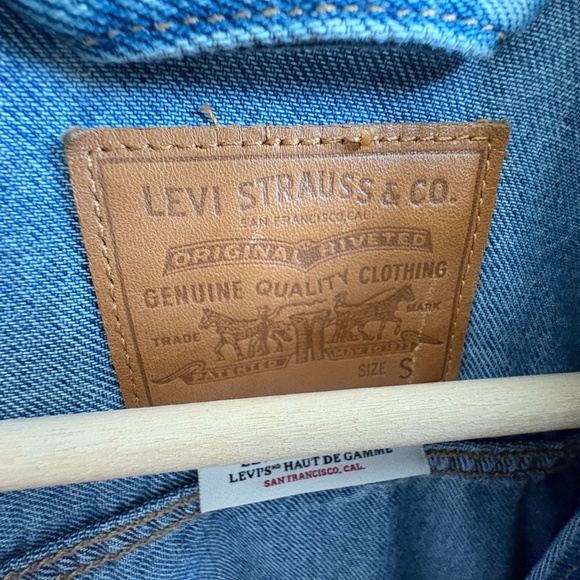 EUC Levi's Trucker Jacket Small - Picture 2 of 4